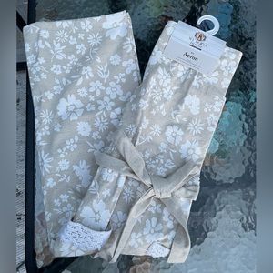 NWT My Texas House Ladies Floral Lace Apron Cotton/linen 30” x 54”